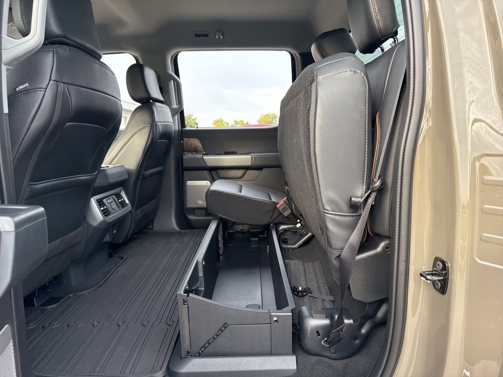 New 2026 Ford F250 Lariat w/ Chrome Package image 25