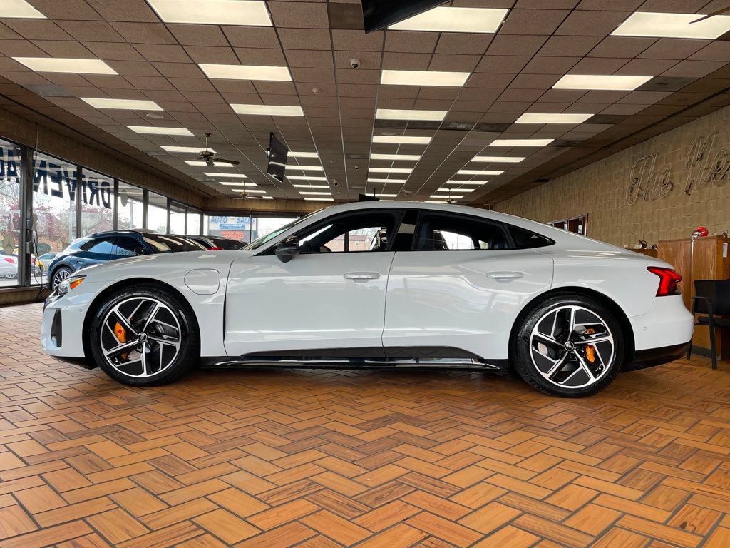 Used 2024 Audi RS e-tron GT w/ Carbon Performance Package AWD/4WD image 5