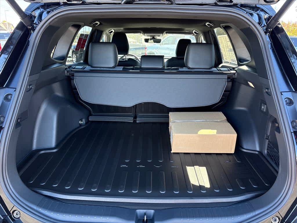 New 2026 Toyota RAV4 XSE w/ Weather Package AWD/4WD image 29