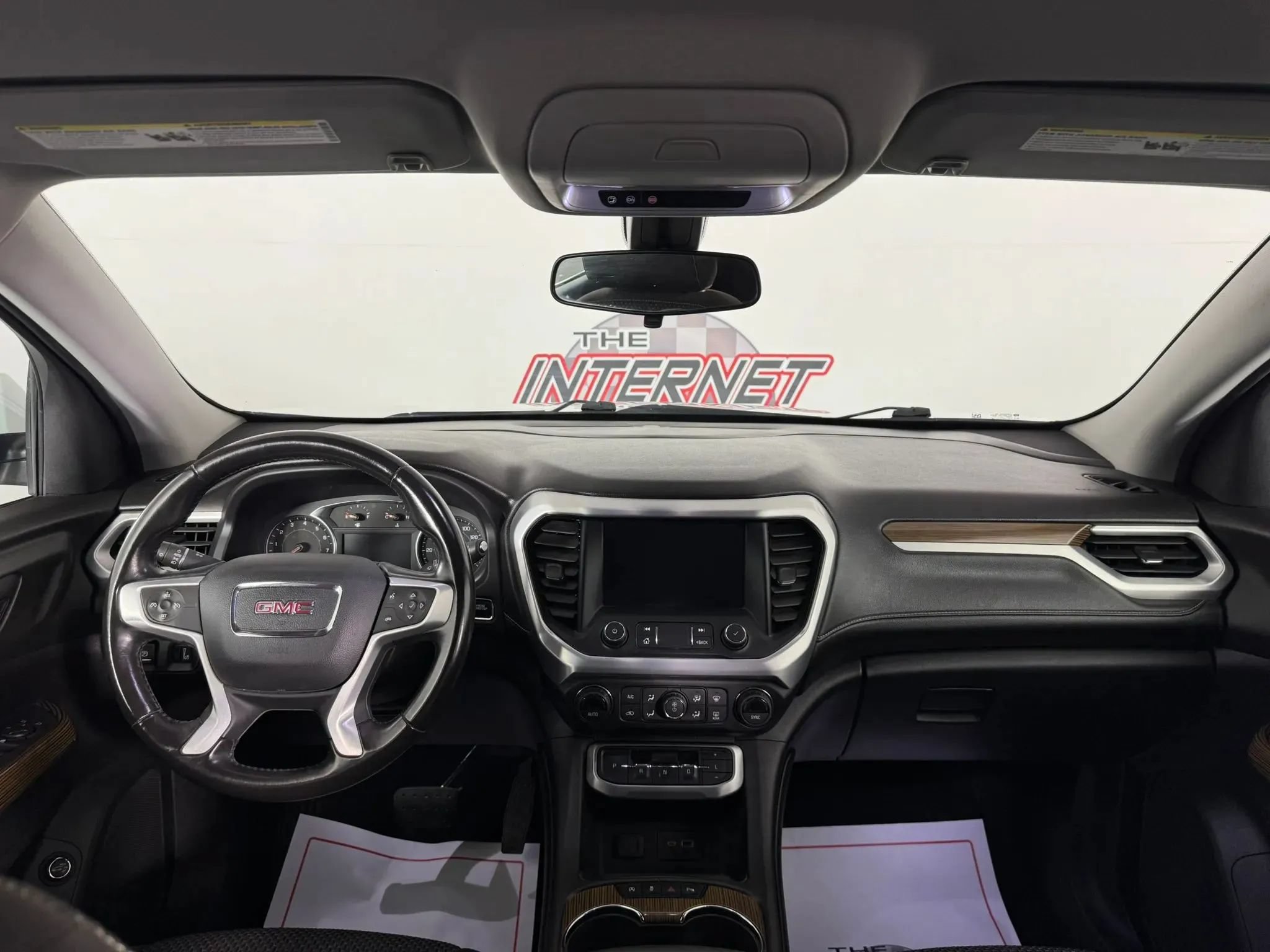 Used 2020 GMC Acadia SLE w/ Driver Convenience Package AWD/4WD image 11