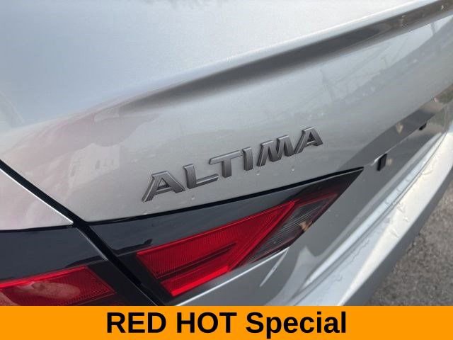 Used 2024 Nissan Altima 2.5 SV image 44