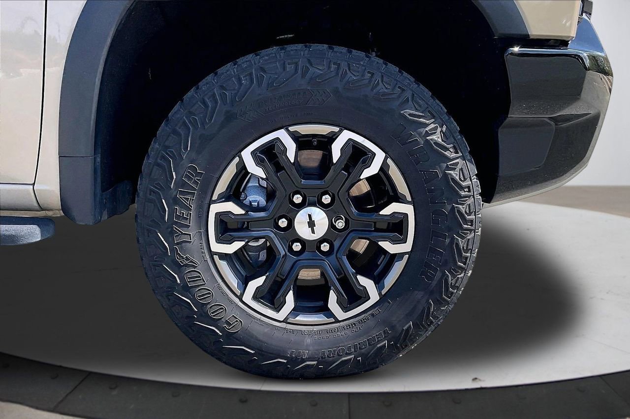 Used 2022 Chevrolet Silverado 1500 ZR2 w/ Technology Package image 36