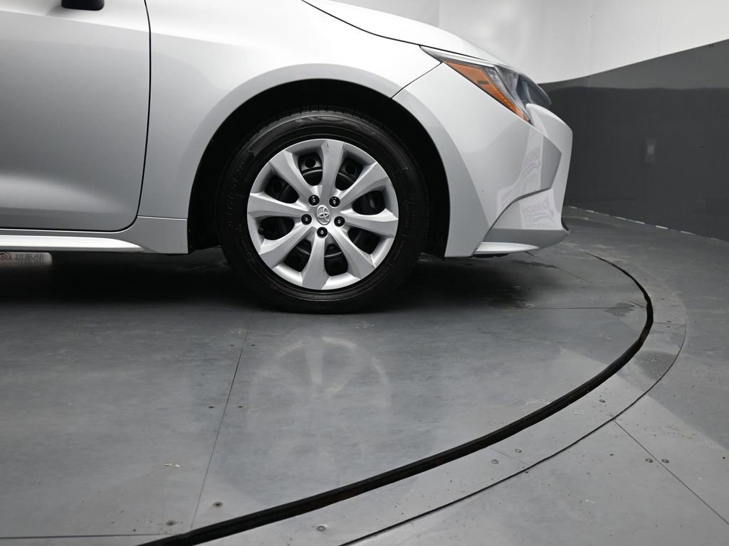 Used 2022 Toyota Corolla LE image 10