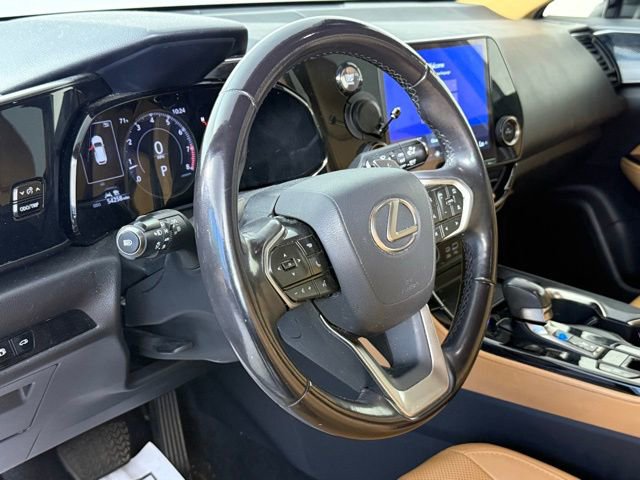 Used 2023 Lexus NX 250 FWD w/ Towing Package (2000 Lbs) image 18