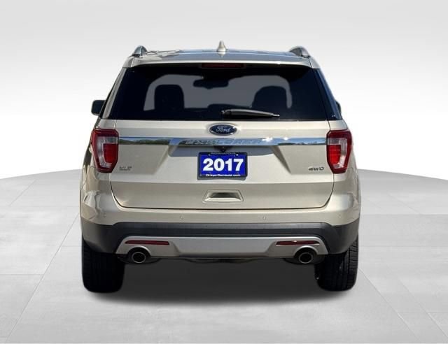 Used 2017 Ford Explorer XLT w/ Equipment Group 202A image 6