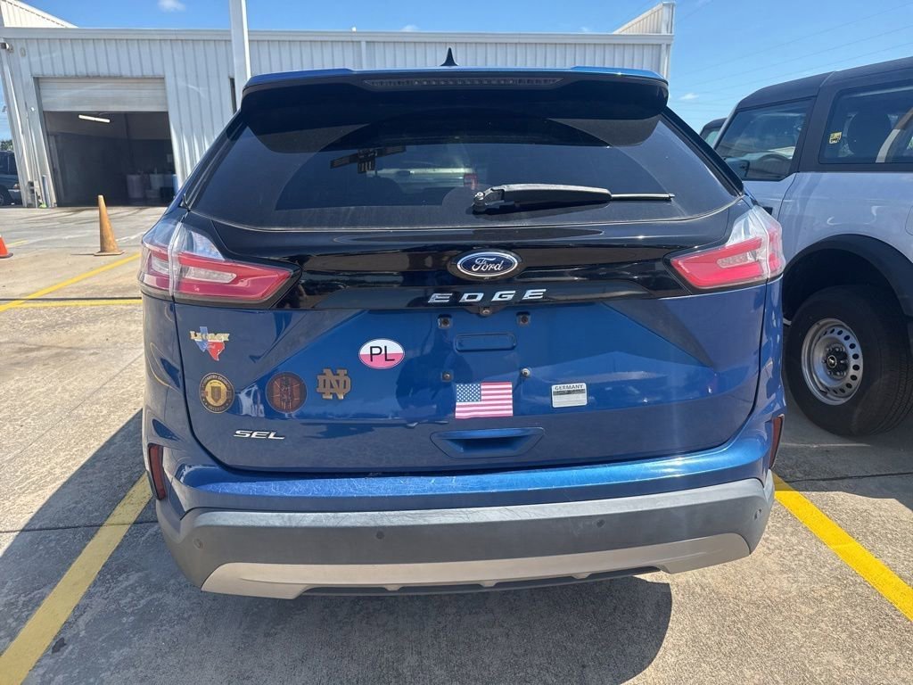 Used 2021 Ford Edge SEL w/ Convenience Package FWD image 4