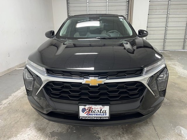 Used 2025 Chevrolet Trax LS w/ LS Convenience Package image 7