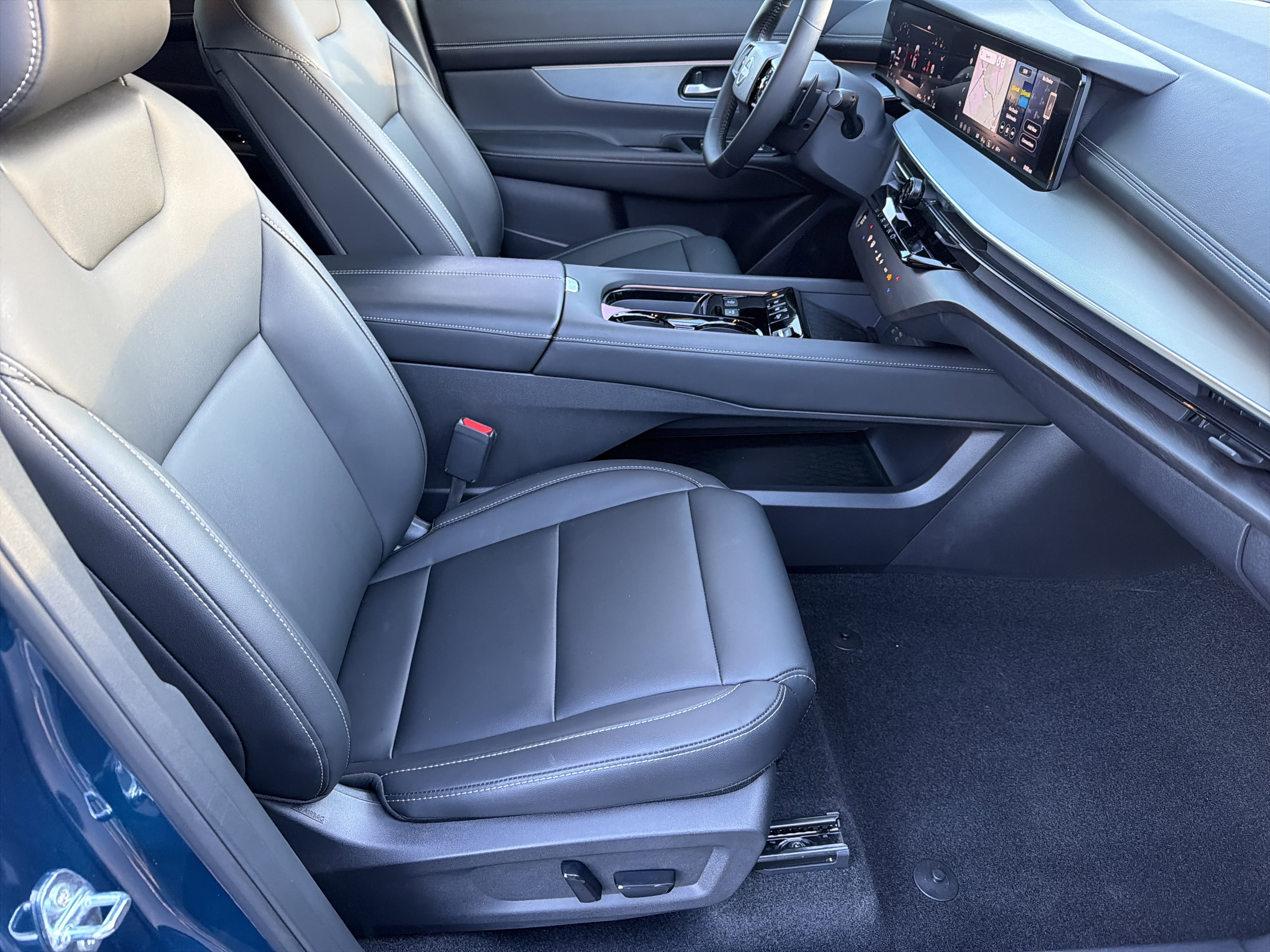 Used 2025 Nissan Murano SL w/ Cargo Package image 11