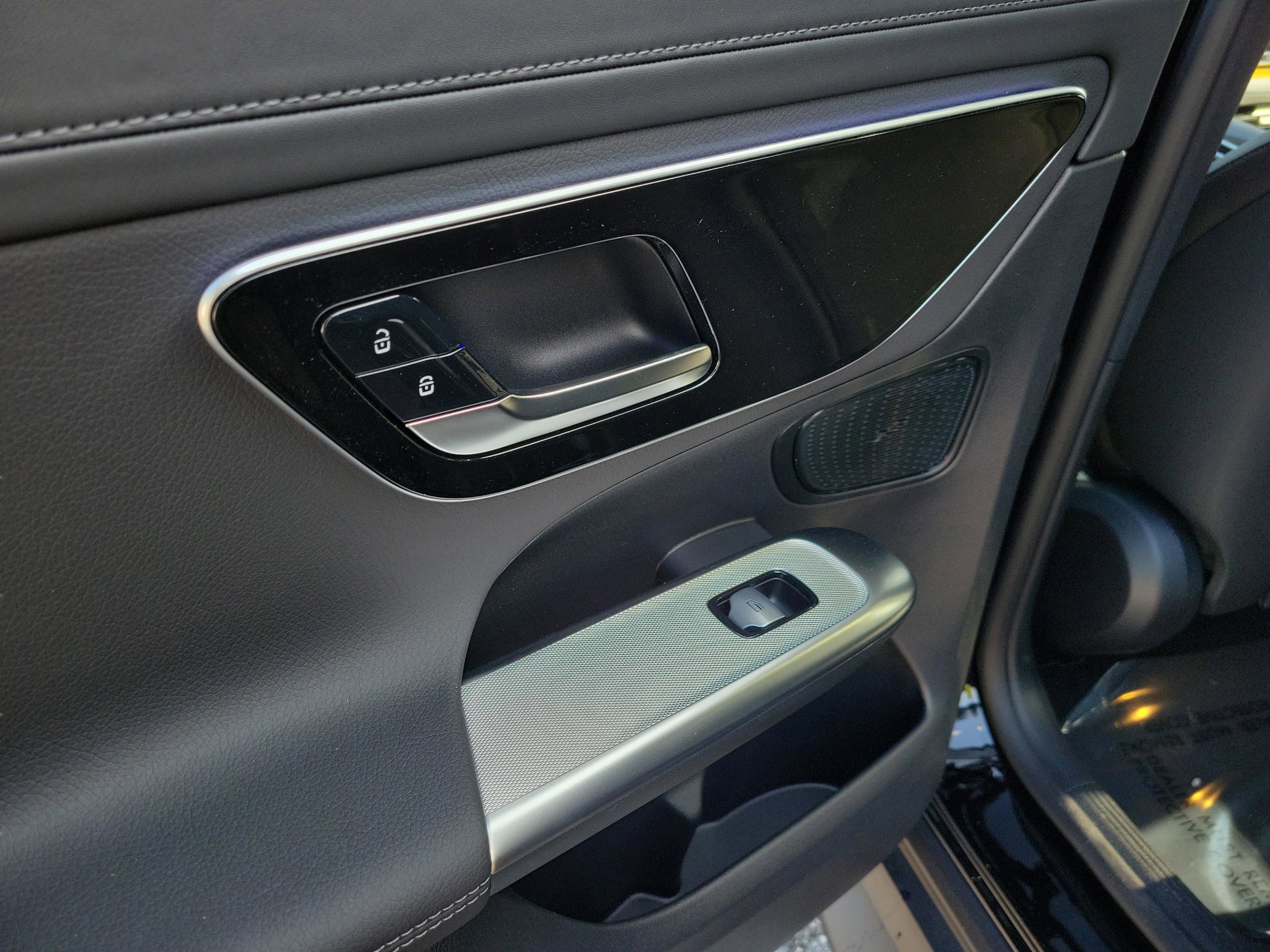 New 2026 Mercedes-Benz GLC 350e 4MATIC image 8