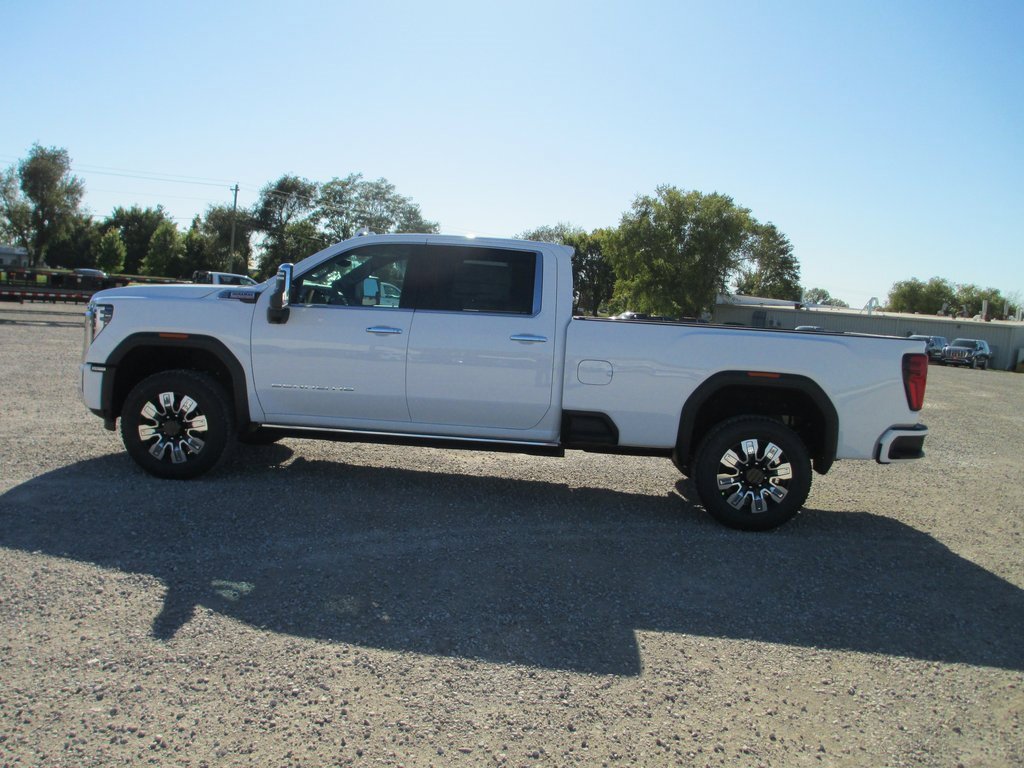 New 2026 GMC Sierra 3500 Denali w/ Denali Reserve Package image 9