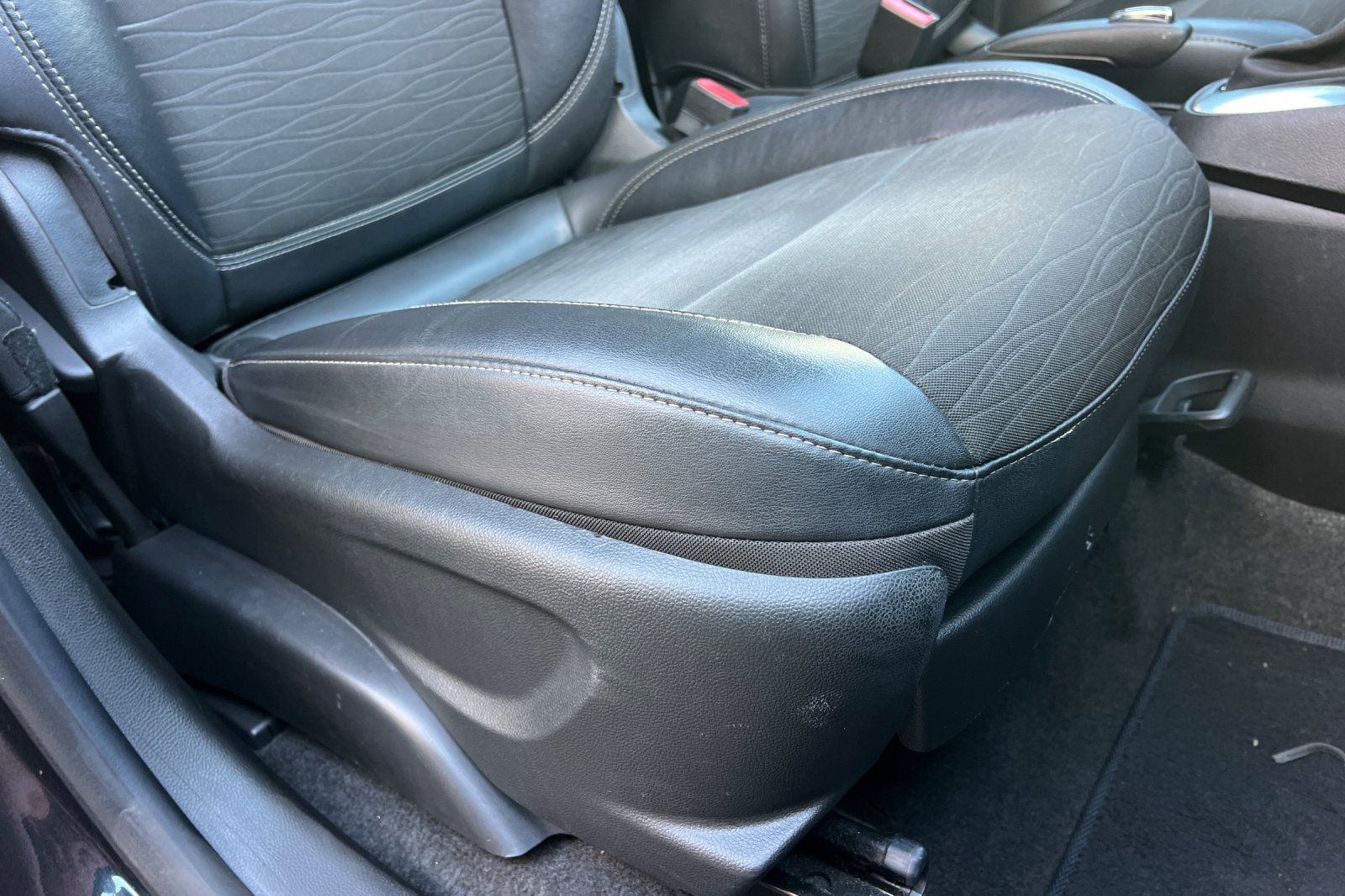 Used 2016 Buick Encore Sport Touring FWD image 28