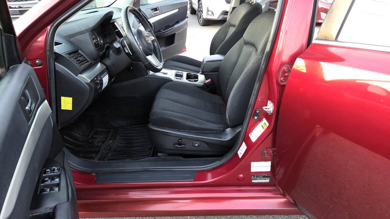 Used 2010 Subaru Legacy 2.5i Premium AWD/4WD image 27