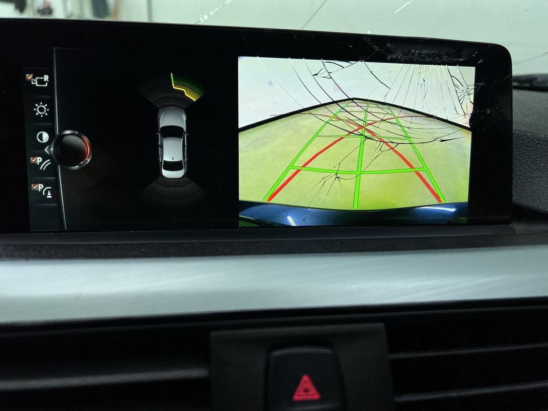 Used 2017 BMW 320i Sedan RWD image 21