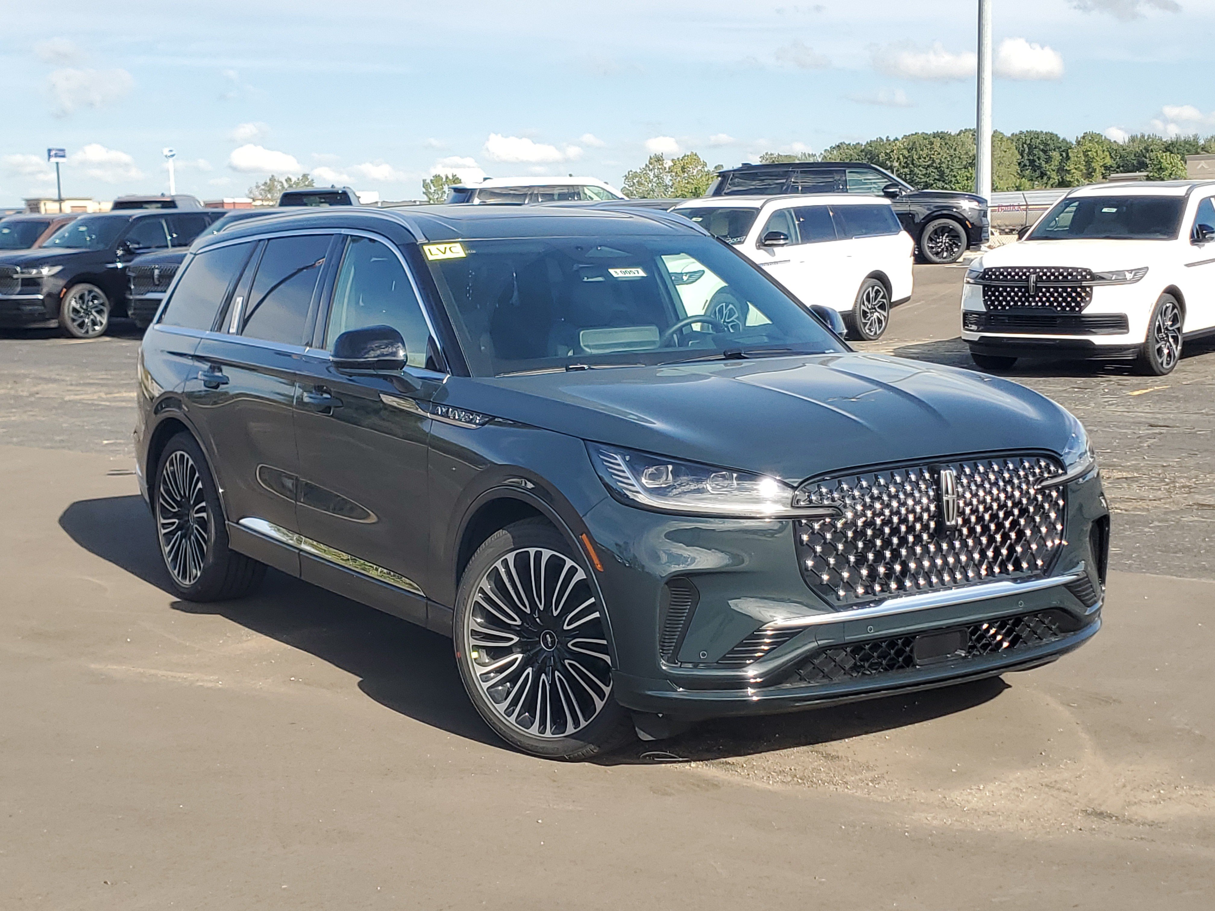 New 2027 Lincoln Aviator Black Label w/ Dynamic Handling Package