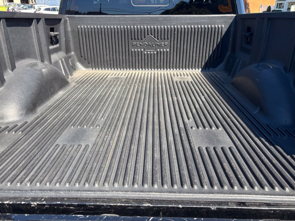 Used 2017 Ford F150 Lariat w/ Equipment Group 502A Luxury AWD/4WD image 11