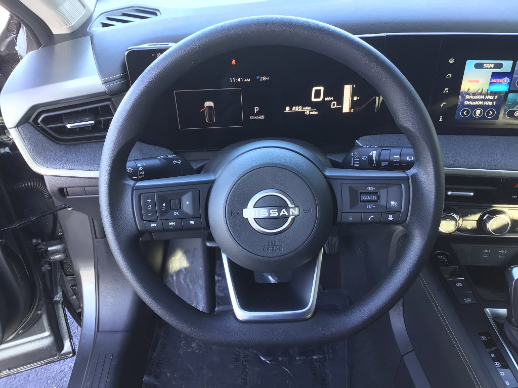 New 2025 Nissan Kicks SV image 11