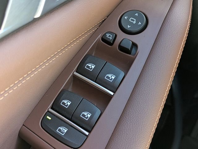 Used 2024 BMW X5 xDrive40i w/ Premium Package image 25