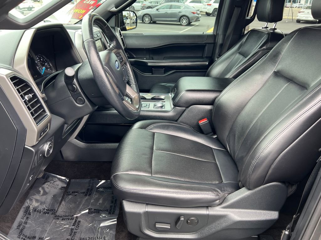 Used 2020 Ford Expedition Max XLT w/ Equipment Group 202A AWD/4WD image 11