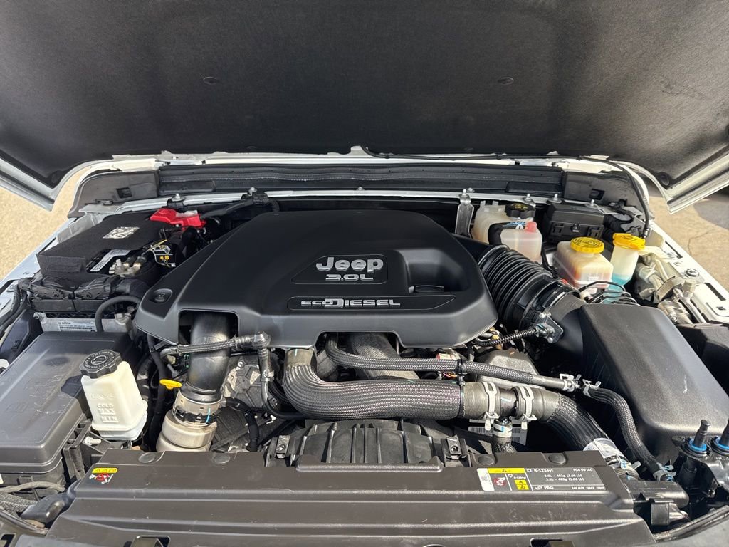 Certified 2020 Jeep Wrangler Unlimited Sahara image 30