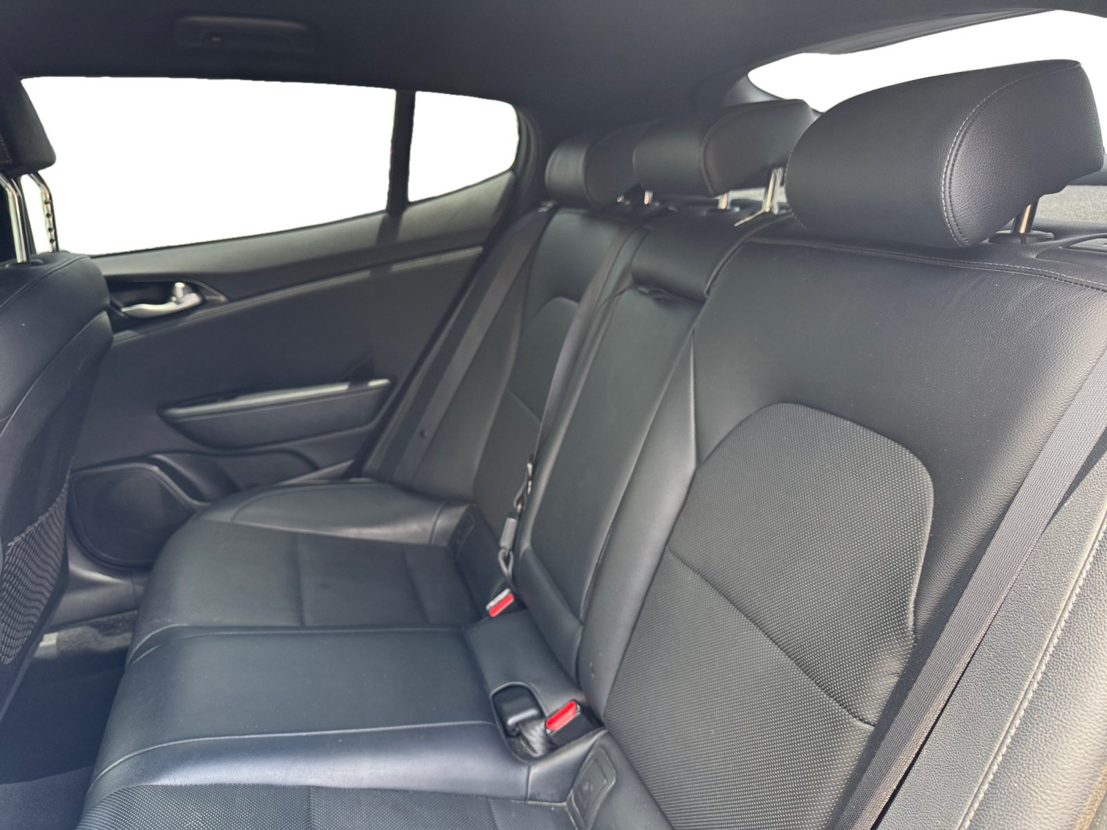 Used 2021 Kia Stinger GT-Line RWD image 13