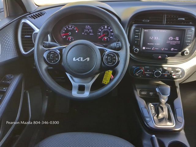 Used 2022 Kia Soul LX image 16