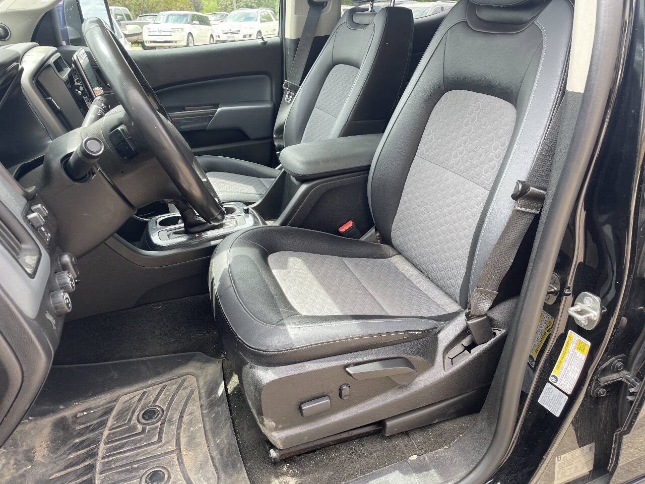 Used 2016 Chevrolet Colorado Z71 AWD/4WD image 17
