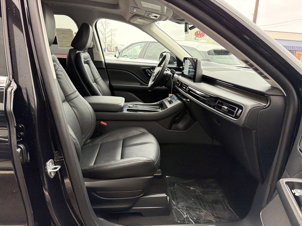 New 2026 Lincoln Aviator Reserve image 7