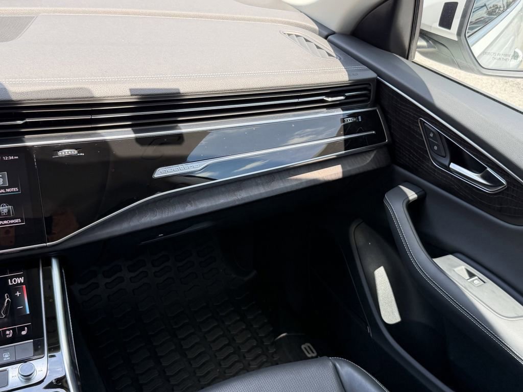 Used 2023 Audi Q8 Premium Plus w/ Premium Plus Package AWD/4WD image 15