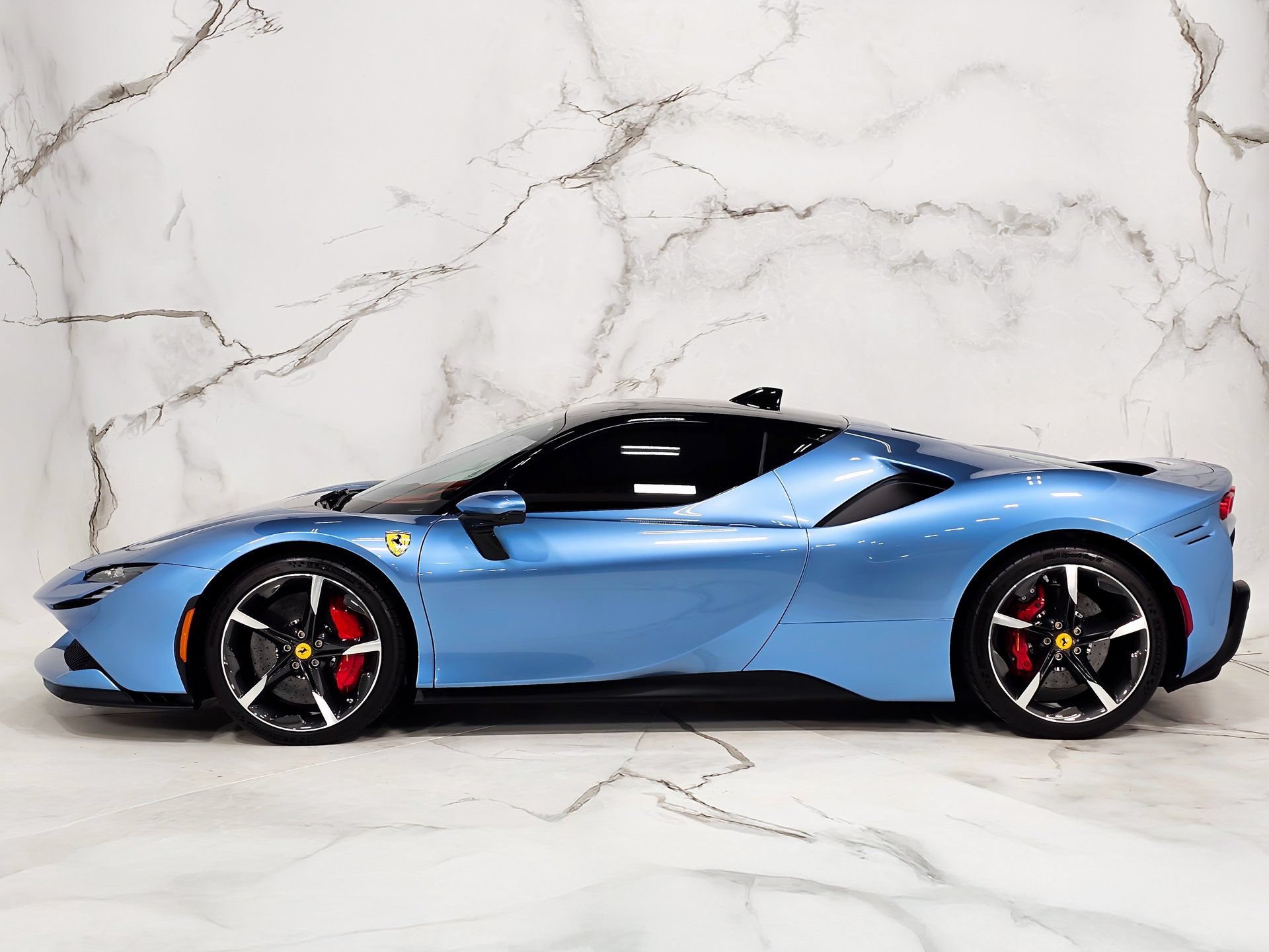 Used 2021 Ferrari SF90 Stradale AWD/4WD image 17