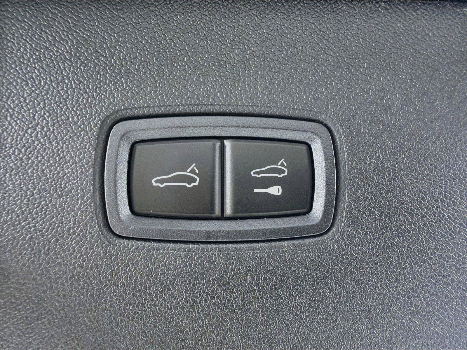Certified 2026 Porsche Cayenne AWD/4WD image 24