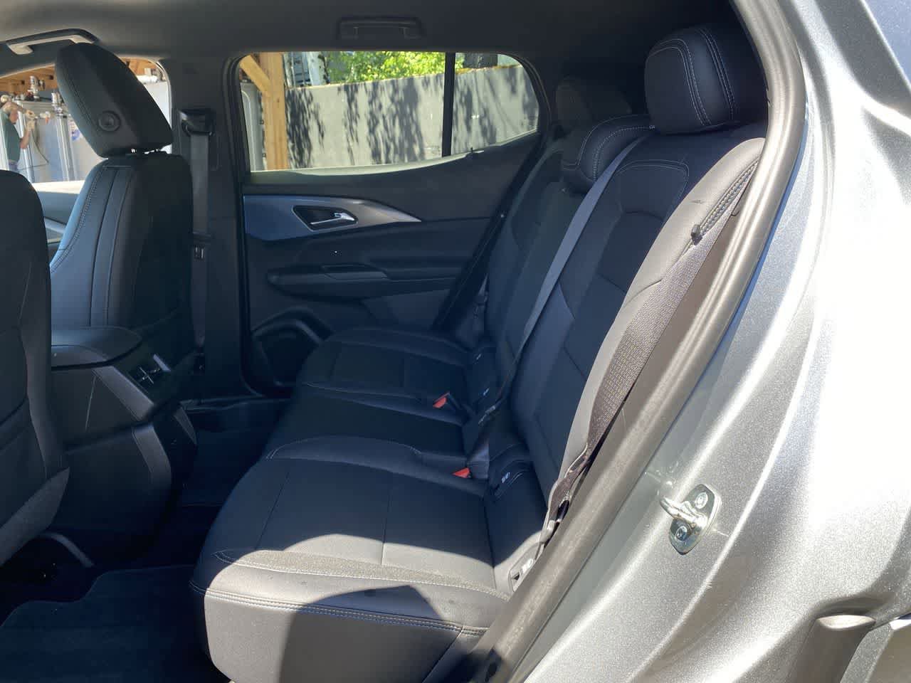 Used 2025 Chevrolet Equinox EV LT w/ Convenience Package FWD image 16