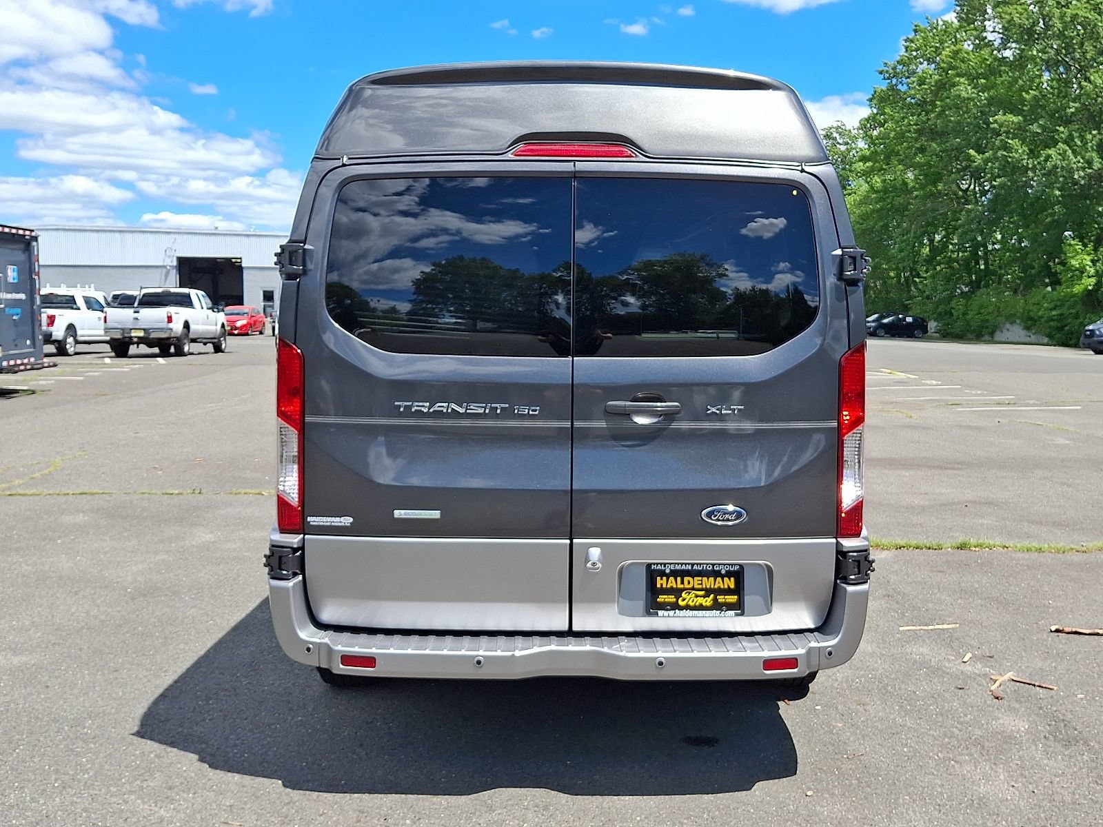 Used 2017 Ford Transit 150 XLT RWD image 6