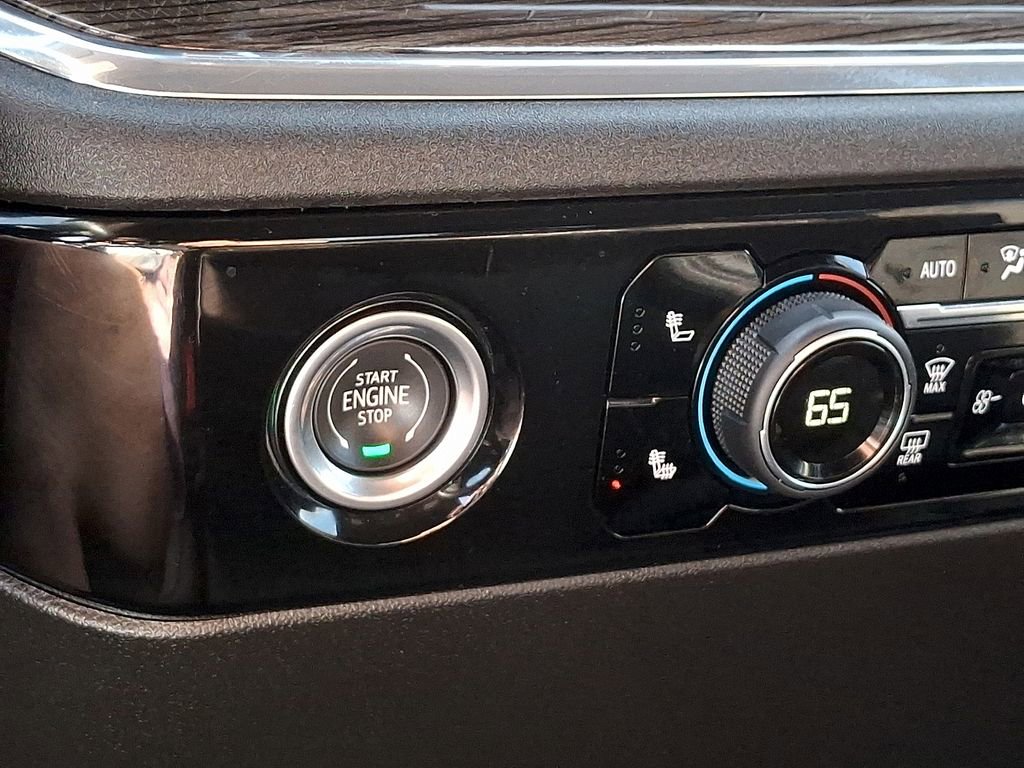 Used 2024 Chevrolet Silverado 1500 LT image 25