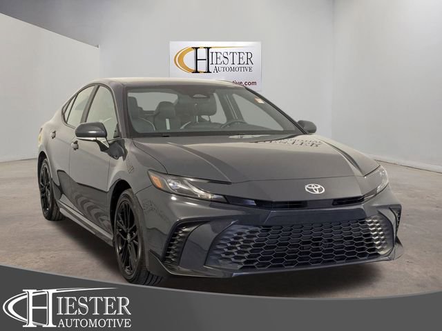 Used 2025 Toyota Camry SE video 1