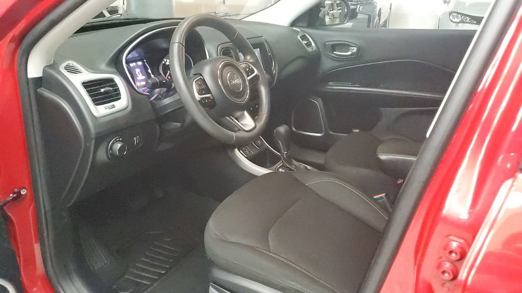 Used 2021 Jeep Compass Sport image 19