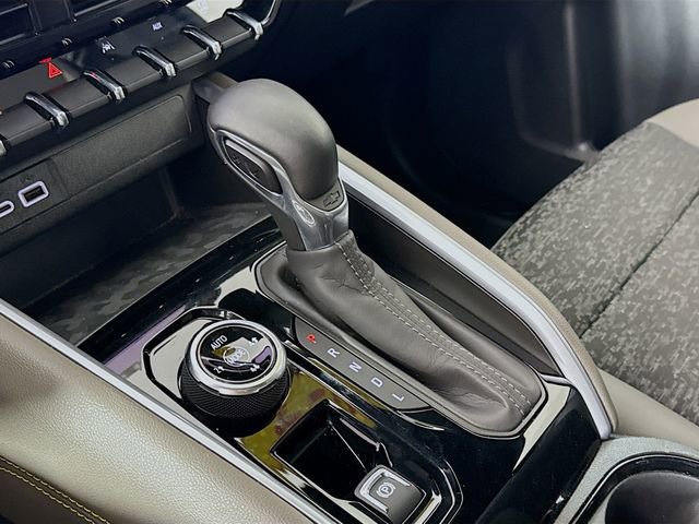 Used 2024 Chevrolet Colorado ZR2 image 19