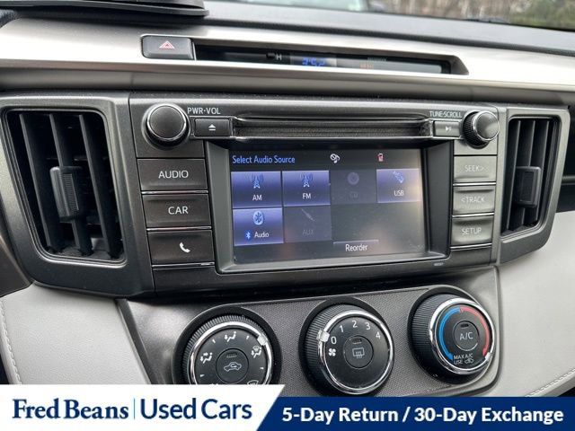 Used 2015 Toyota RAV4 LE image 19