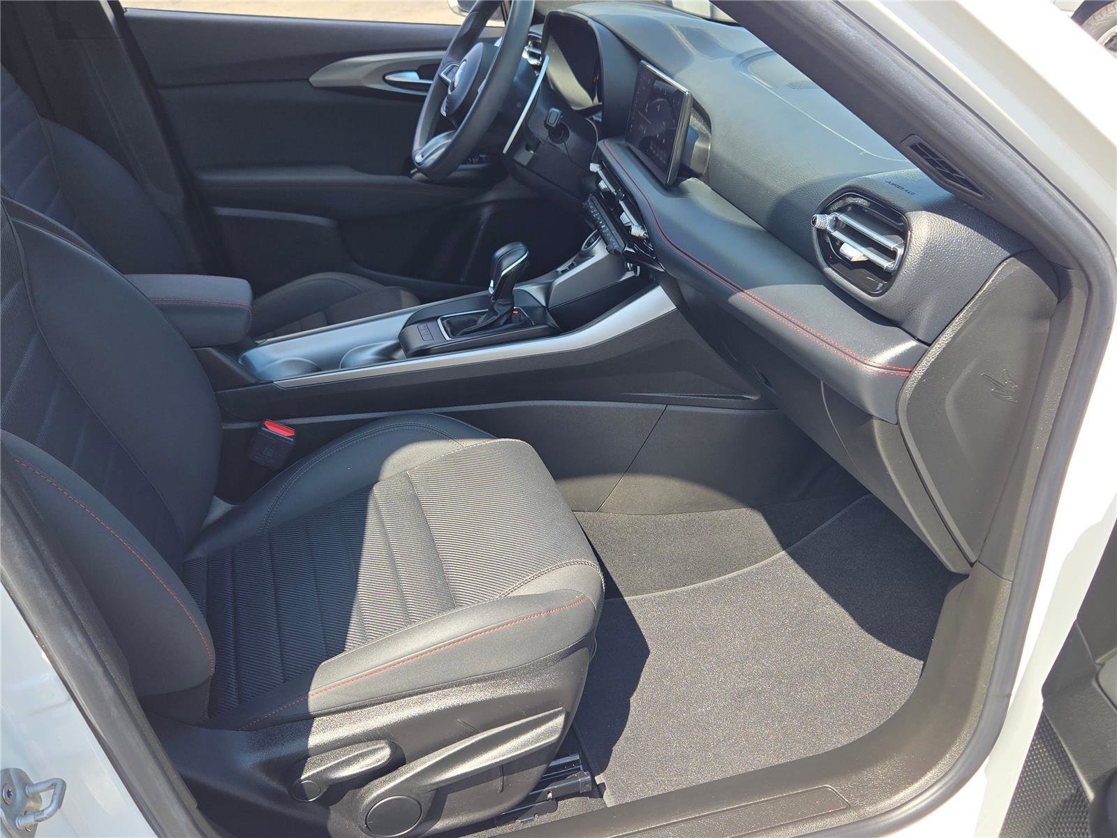 Used 2024 Dodge Hornet R/T w/ R/T Blacktop Package AWD/4WD image 4