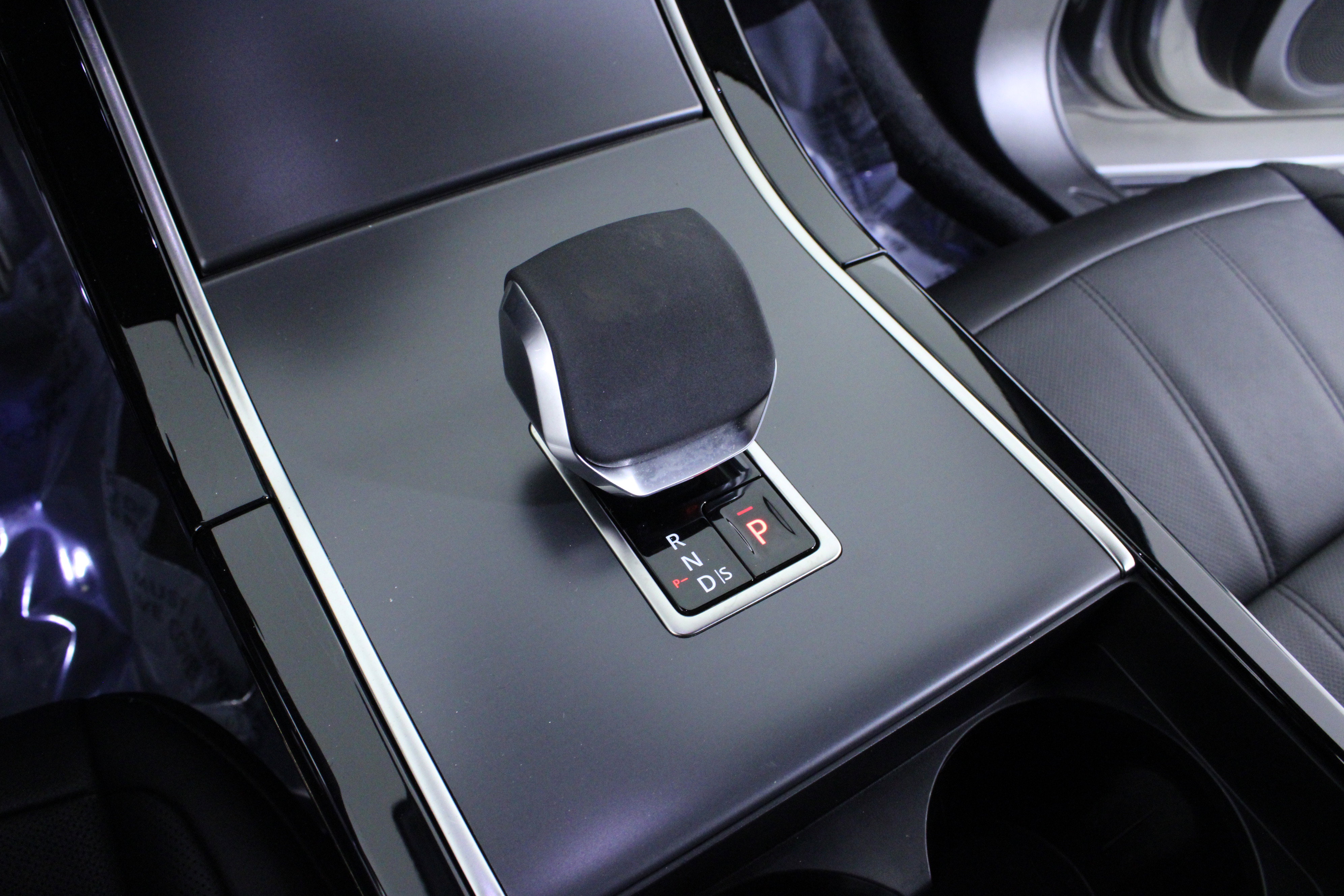 Used 2026 Land Rover Range Rover Evoque S AWD/4WD image 30