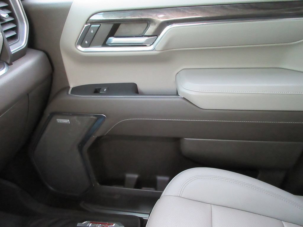 Certified 2024 Chevrolet Silverado 1500 LTZ AWD/4WD image 39