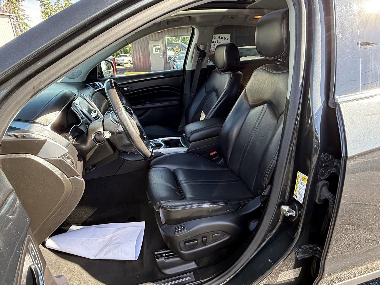 Used 2016 Cadillac SRX Performance w/ Midnight Edition Package FWD image 9