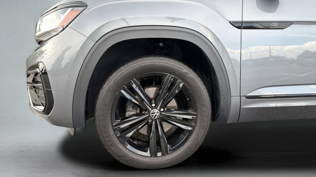 Certified 2023 Volkswagen Atlas SEL R-Line AWD/4WD image 42