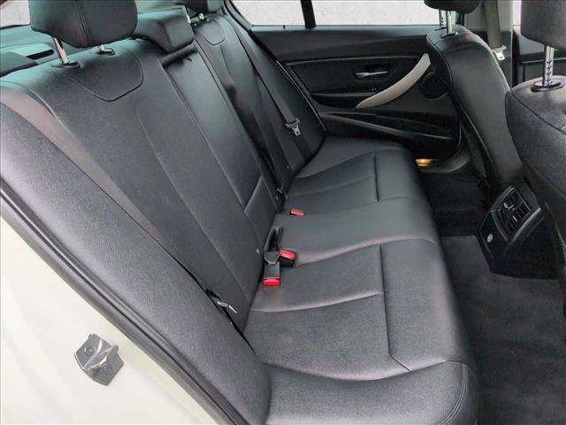 Used 2018 BMW 320i Sedan RWD image 21