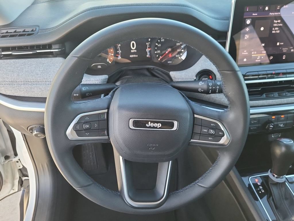 Used 2022 Jeep Compass Latitude FWD image 18