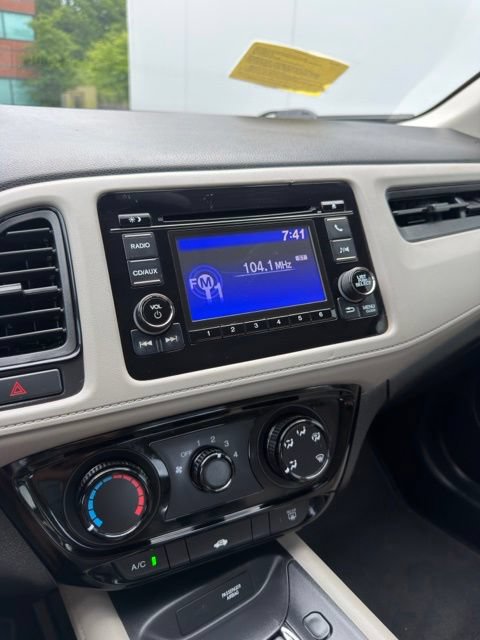 Used 2018 Honda HR-V LX image 11