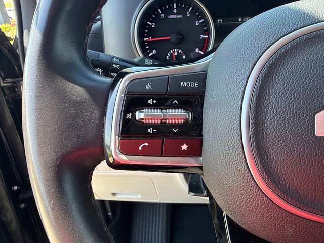 Used 2024 Kia Carnival LX image 29