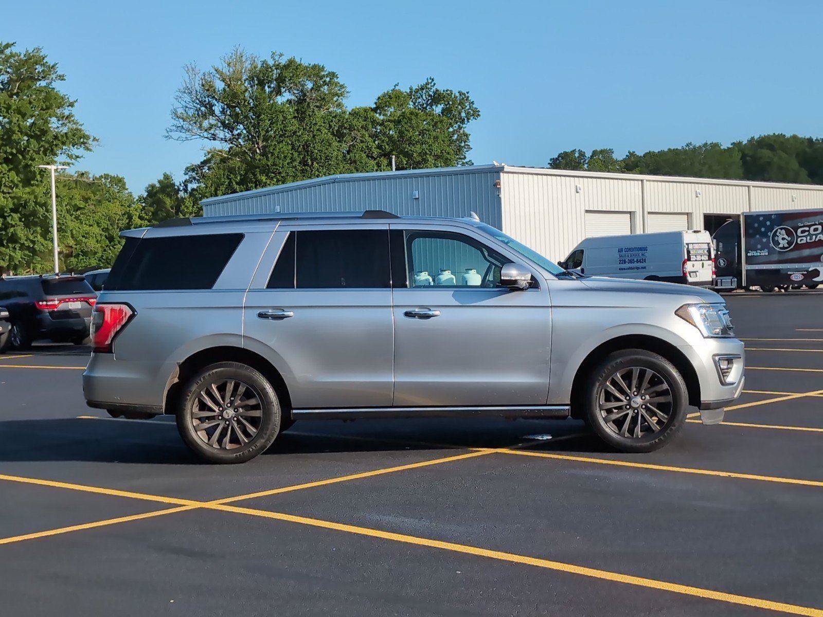 Used 2021 Ford Expedition Limited AWD/4WD image 8