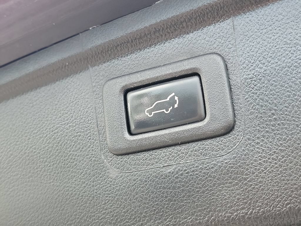 Used 2018 Subaru Outback 3.6R Limited AWD/4WD image 9