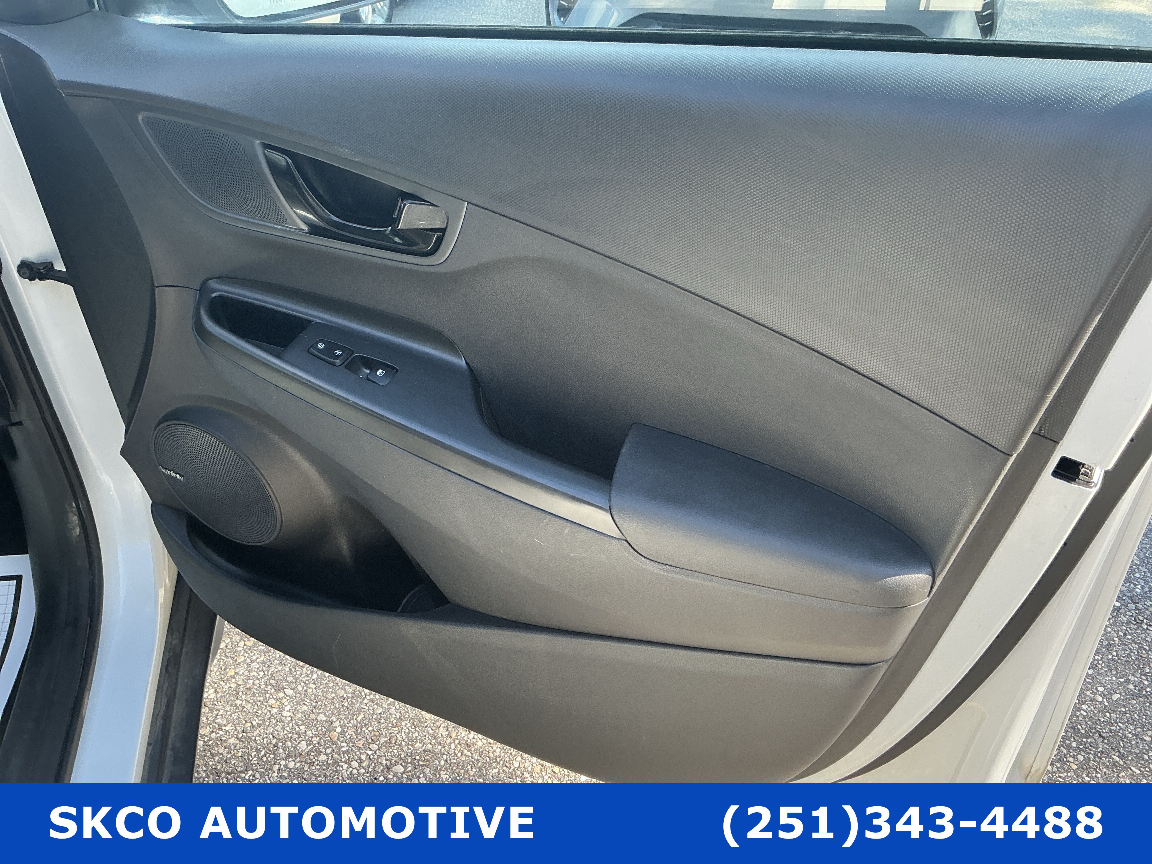 Used 2021 Hyundai Kona Night FWD image 12