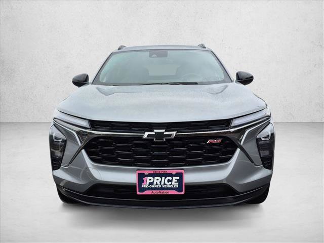 Used 2025 Chevrolet Trax RS w/ Driver Confidence Package FWD image 2